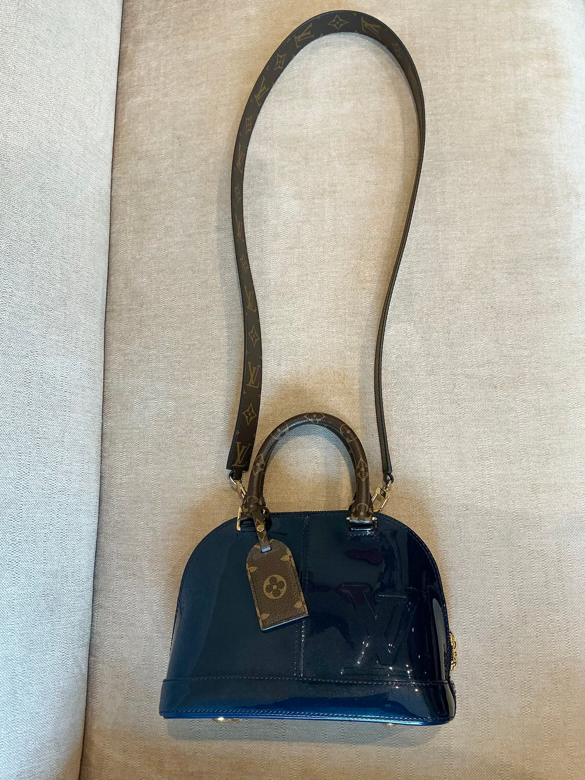 Louis Vuitton Alma BB in Marine (Navy blue)