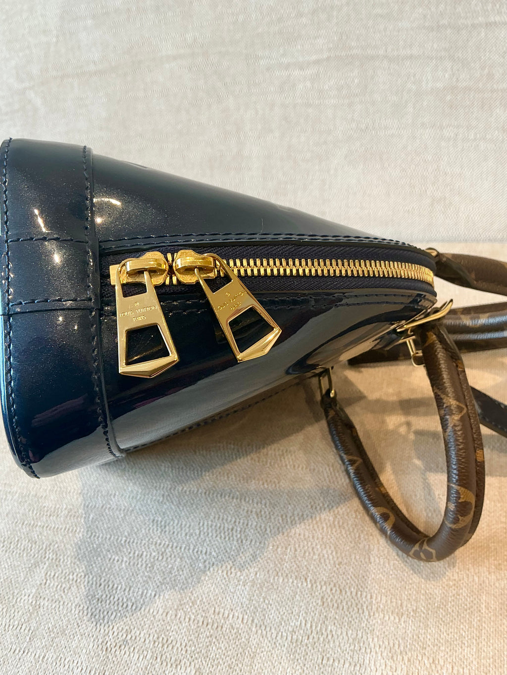Louis Vuitton Alma BB in Marine (Navy blue)